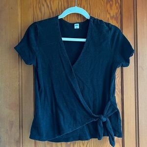 Black Old Navy tie top.